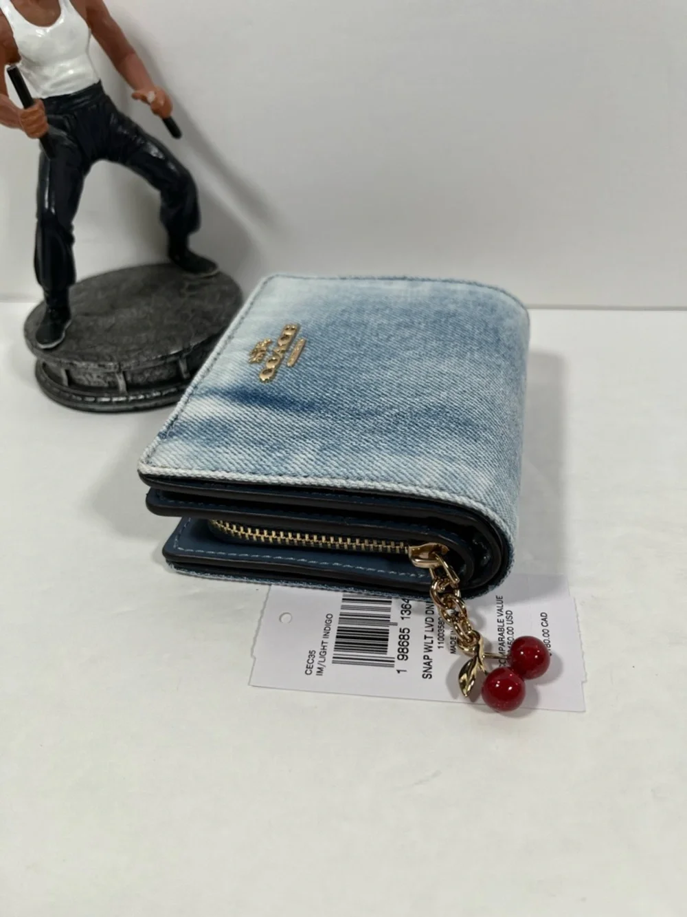 NWT Coach Snap Wallet In Loved Denim With Charm CEC35 - Picture 2 of 8
